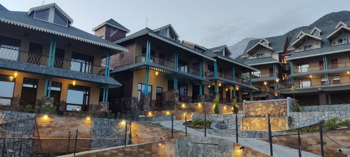 Tiaraa Jujurana Resort T Pathyar Eksteriør bilde